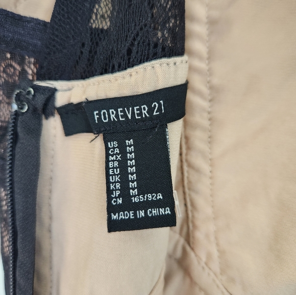 Forever 21 - Picture 4 of 8